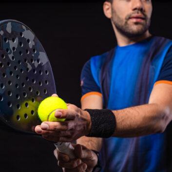 5 Esercizi fondamentali per migliorare le tue prestazioni a padel